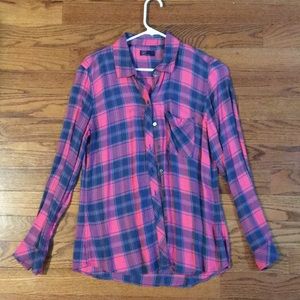 Gap women’s plaid button down worn once